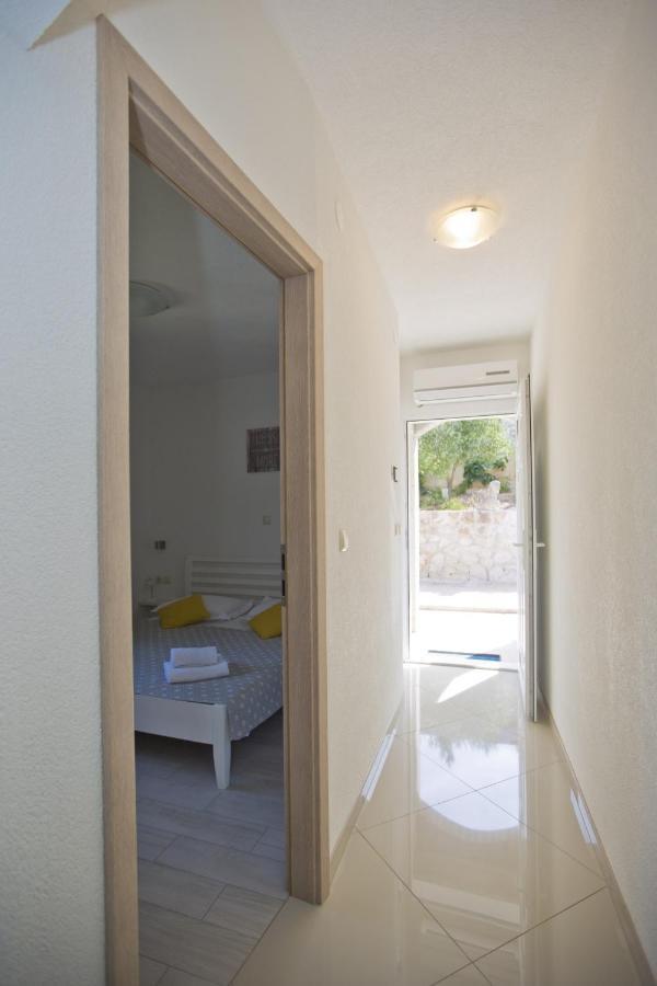 Apartments By The Sea Cove Zastupac, Hvar - 8761 Hvar Town Exterior photo