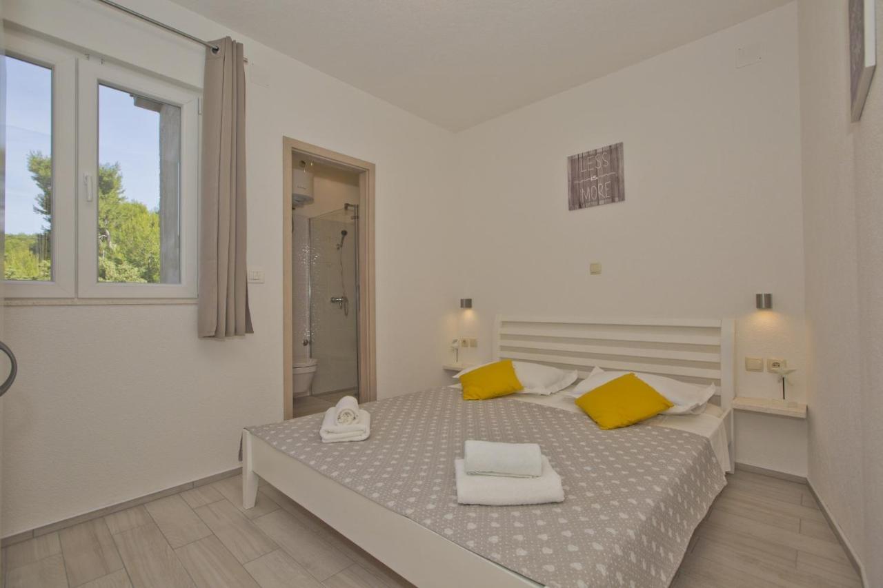 Apartments By The Sea Cove Zastupac, Hvar - 8761 Hvar Town Exterior photo